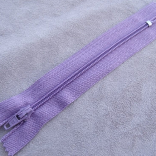 Fermeture  a glissière violet  ,12 cm