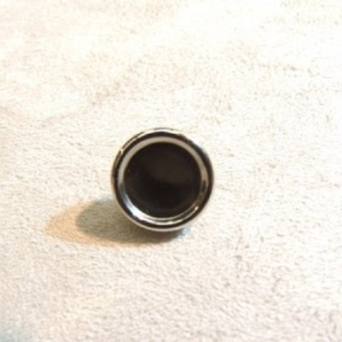 Bouton a queue metal argent , de belle qualité,14 mm