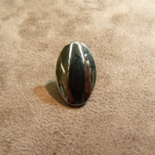 Bouton ovale a queue base acrylique dessus metal leger argent,hauteur: 20mm /largeur:12mm