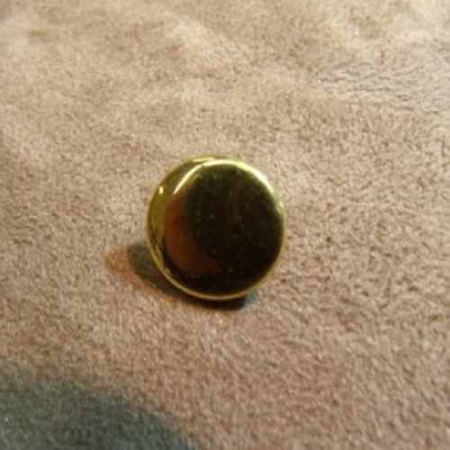 Bouton a queue metal dore brillant ,de belle qualité,15 mm