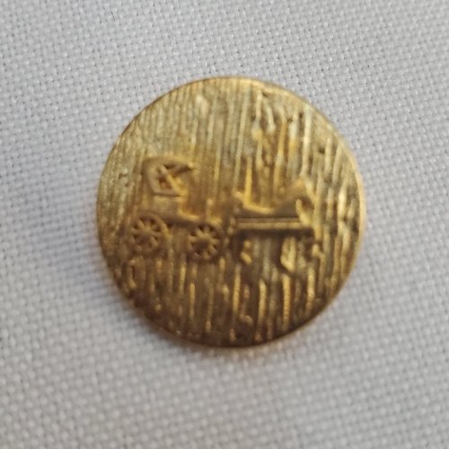 Bouton métal doré motif calèche traditionnelle – 18 / 22 / 28 mm