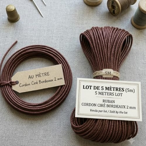 Cordon ciré bordeaux 2 mm – vendu au mètre ou en lot de 5 mètres