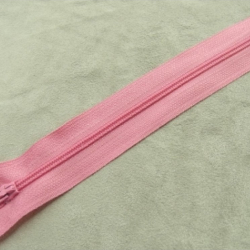 Fermeture a glissière  rose ,16 cm