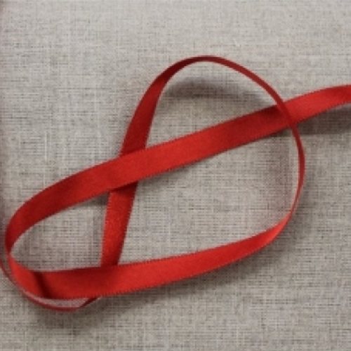 Promotion ruban satin deux faces rouge,10 mm, vendu par 20 mètres, soit 0.60€ le mètre