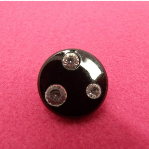 Bouton à queue noir acrylique 3 strass à coudre ,pour décorer vêtement, chapeaux, chaussure,23 mm