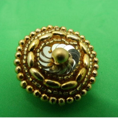 Bouton perlé doré paillettes ,32 mm, à coudre sur un vêtement , gilet , chapeaux ou tout autre objet à décorer