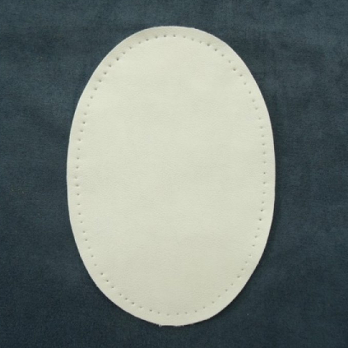 Coudiere blanche skai taille moyenne , hauteur 13 ,5cm / largeur 9,5cm