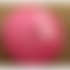 Bouton geant,acrylique 6.5 cm, rose fuschia , a 4 trous, de belle qualité