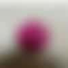Bouton acrylique petit losange en relief rose fuschia,23 mm