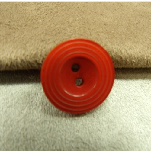 Bouton acrylique à 2 trous rouge,18 mm
