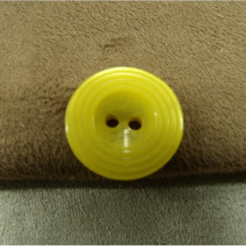 Bouton acrylique à 2 trous jaune,18 mm