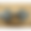 Bouton brandebourg gris, longueur de 5,5cm sur la largeur de 2,5cm