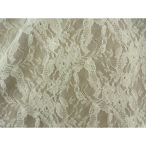 Dentelle de calais en laize ivoire très belle qualité,165 cm