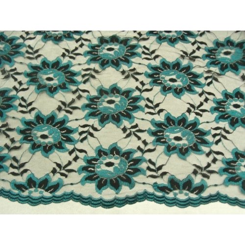 Dentelle de calais en laize motif fleur vert turquoise et noire bordure festonnée, de belle qualité,140 cm