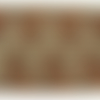 Dentelle de calais marron / orange brodée sur tulle, 20 cm, de fabrication française