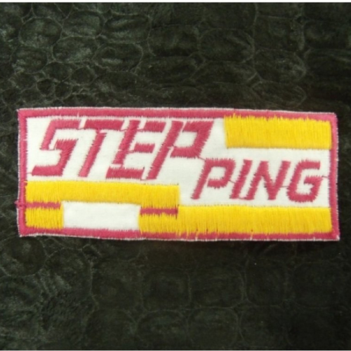Écusson thermocollant- motif: step ping- rose jaune et blanc , largeur 7cm sur hauteur 3cm