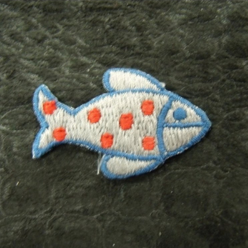 Ecusson à coudre- motif: poisson- gris bleu et rouge, largeur 3,5 cm sur hauteur 2,5 cm