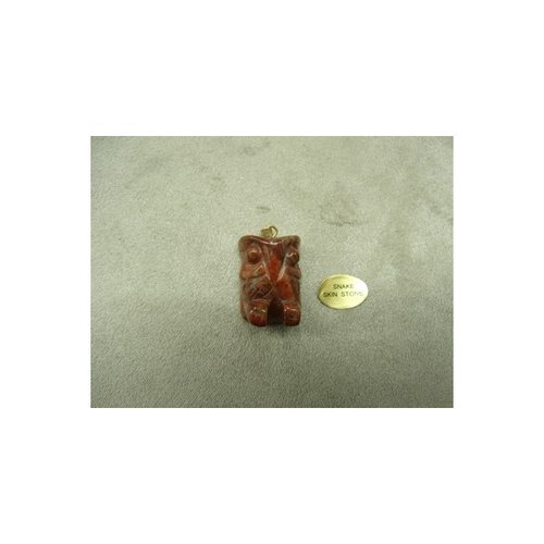 Pendentif motif chouette- snake skin stone,hauteur 2cm / largeur: 1,5 cm/ epaisseur: 1,5 cm