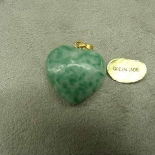 Pendentif motif coeur-pm- green jade ,largeur: 2 cm / hauteur: 2cm / epaisseur: 0,6cm