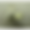 Pendentif motif coquillage- white howlite , hauteur: 2,5 cm /largeur: 1,5 cm/ epaisseur:15 mm