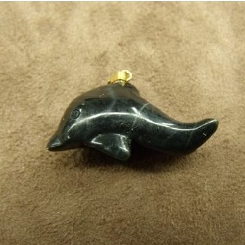 Pendentif motif dauphin- black stone ,longueur: 3,5 cm / hauteur: 2 cm / epaisseur 1,3 cm