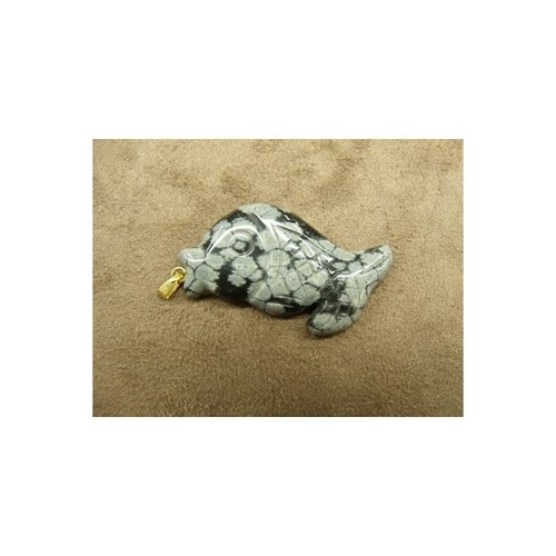 Pendentif motif poisson-snow flake obsidian ,longueur : 7 cm / hauteur : 2,5 cm / epaisseur : 0,3 cm