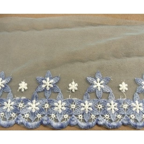 Dentelle de calais bleu brodée ,14 cm, sur tulle, de fabrication française