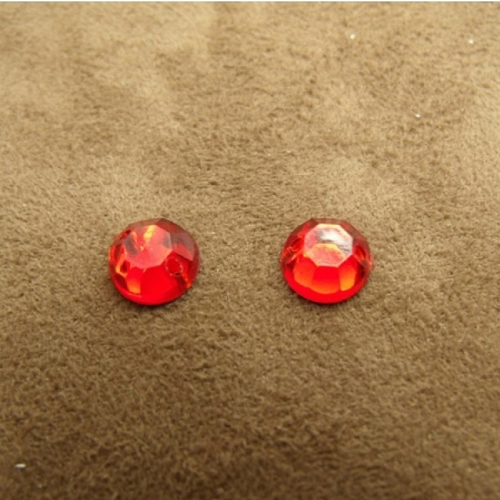 Strass rond rouge ,8 mm,.vendu par 10 pièces