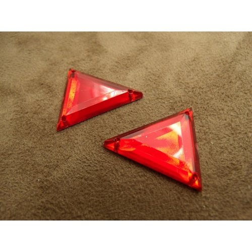 Strass triangle rouge , 26 mm,vendu par 10 pièces