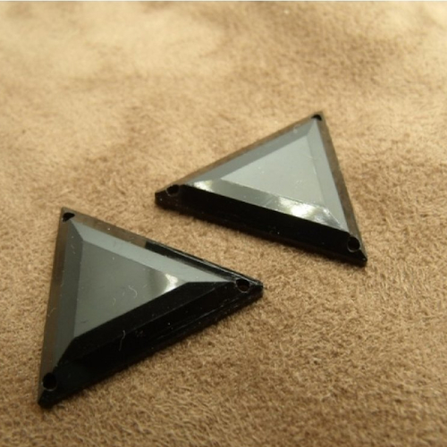 Strass triangle noir, 26 mm,vendu par 10 pièces