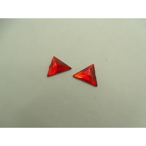Strass triangle rouge,12 mm,vendu par 10 pièces