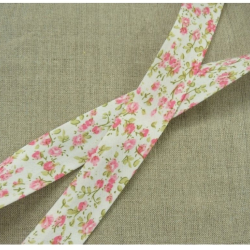Biais liberty coton ou polyester, a fleurs roses 25 mm