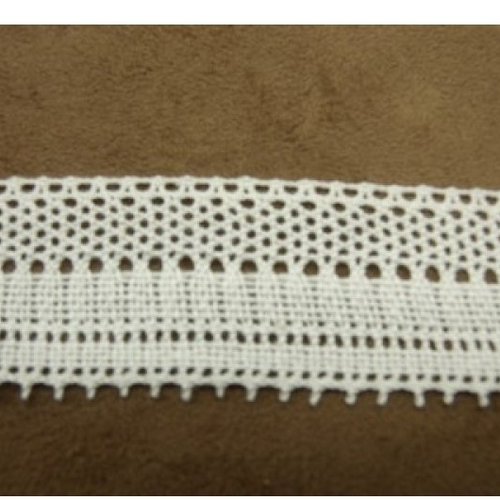 Ruban brodé blanc 100%coton 30 mm
