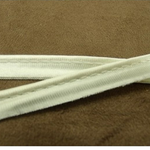 Ruban / biais passepoil coton blanc ,1 cm