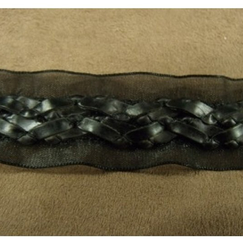 Ruban simili cuir / skai tressé sur organza noir ,25 mm