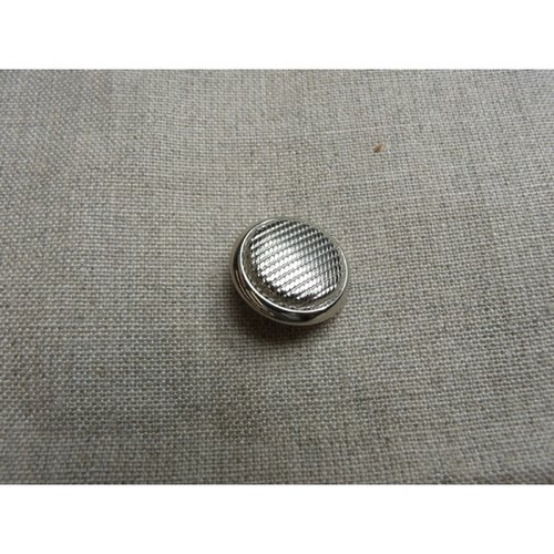 Bouton rond argent, métal,à queue, de belle qualité,14 mm