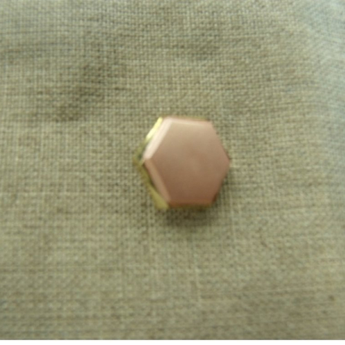 Bouton acrylique garni métal hexagonale rose et or,à queue,de belle qualité,14 mm