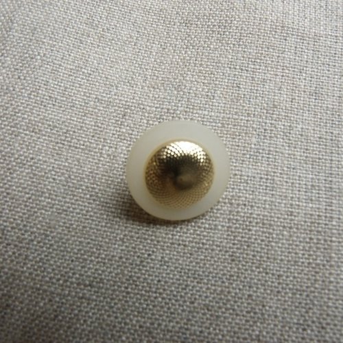 Bouton acrylique à queue blanc et or ,15 mm,de belle qualité