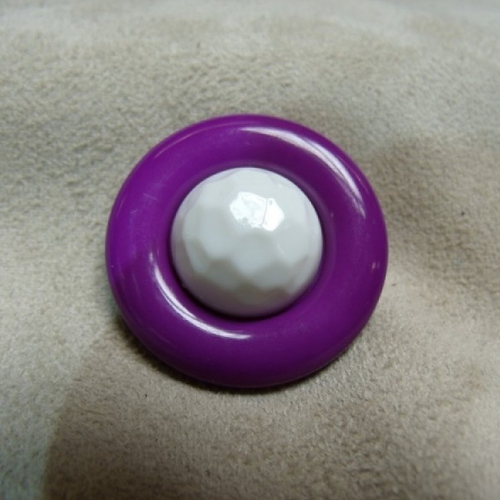 Bouton acrylique bicolore violet & blanc,de belle qualité,18 mm