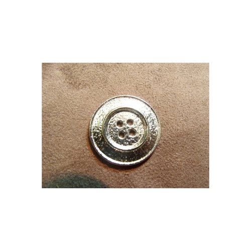 Bouton a 4 trous argent,de belle qualité,27 mm