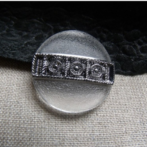 Bouton translucide acrylique garni métal à queue, de belle qualité,28 mm