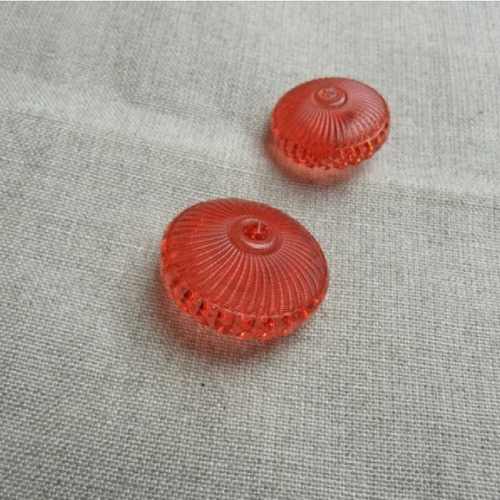Bouton acrylique à queue rouge transparent ,de belle qualité,19 mm