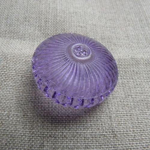 Bouton acrylique à queue violet transparent , de belle qualité,28 mm