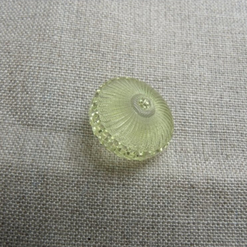 Bouton acrylique à queue vert anis ,de belle qualité ,19 mm