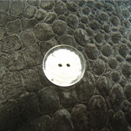 Bouton acrylique nacré creme transparent à 2 trous-, belle qualité,15 mm