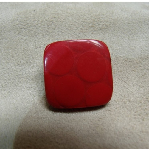 Bouton carre acrylique a queue rouge,20 mm,de belle qualité