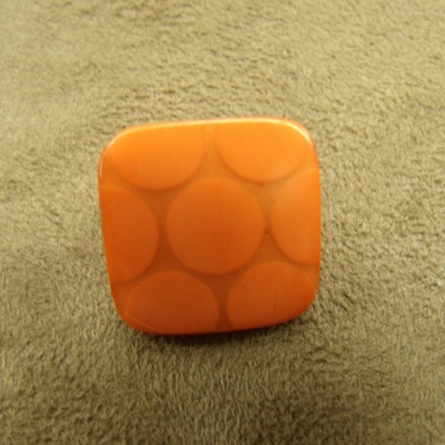 Bouton carre acrylique a queue orange,20 mm,de belle qualité