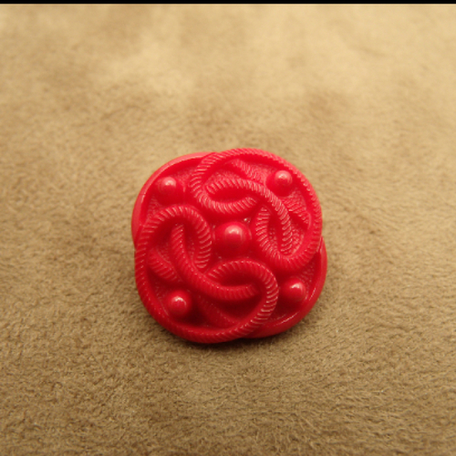 Bouton acrylique effet passementerie-rouge,de belle qualité,22 mm