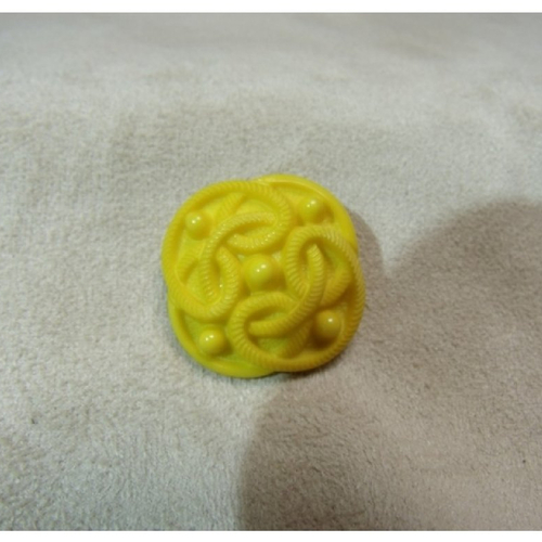 Bouton acrylique effet passementerie jaune,de belle qualité,22 mm