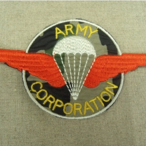 Écusson militaire thermocollant motif parachute à ailes rouges,largeur 12 cm/ hauteur 7 cm
